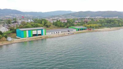 KOCAELİ'NİN BAŞİSKELE İLÇESİNE İNŞA EDİLEN BAŞİSKELE SU SPORLARI MERKEZİNDEKİ ÇALIŞMALARDA