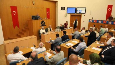 DÜZCE BELEDİYE BAŞKANI DR. FARUK ÖZLÜ, BELEDİYE MECLİSİNDE SON 2