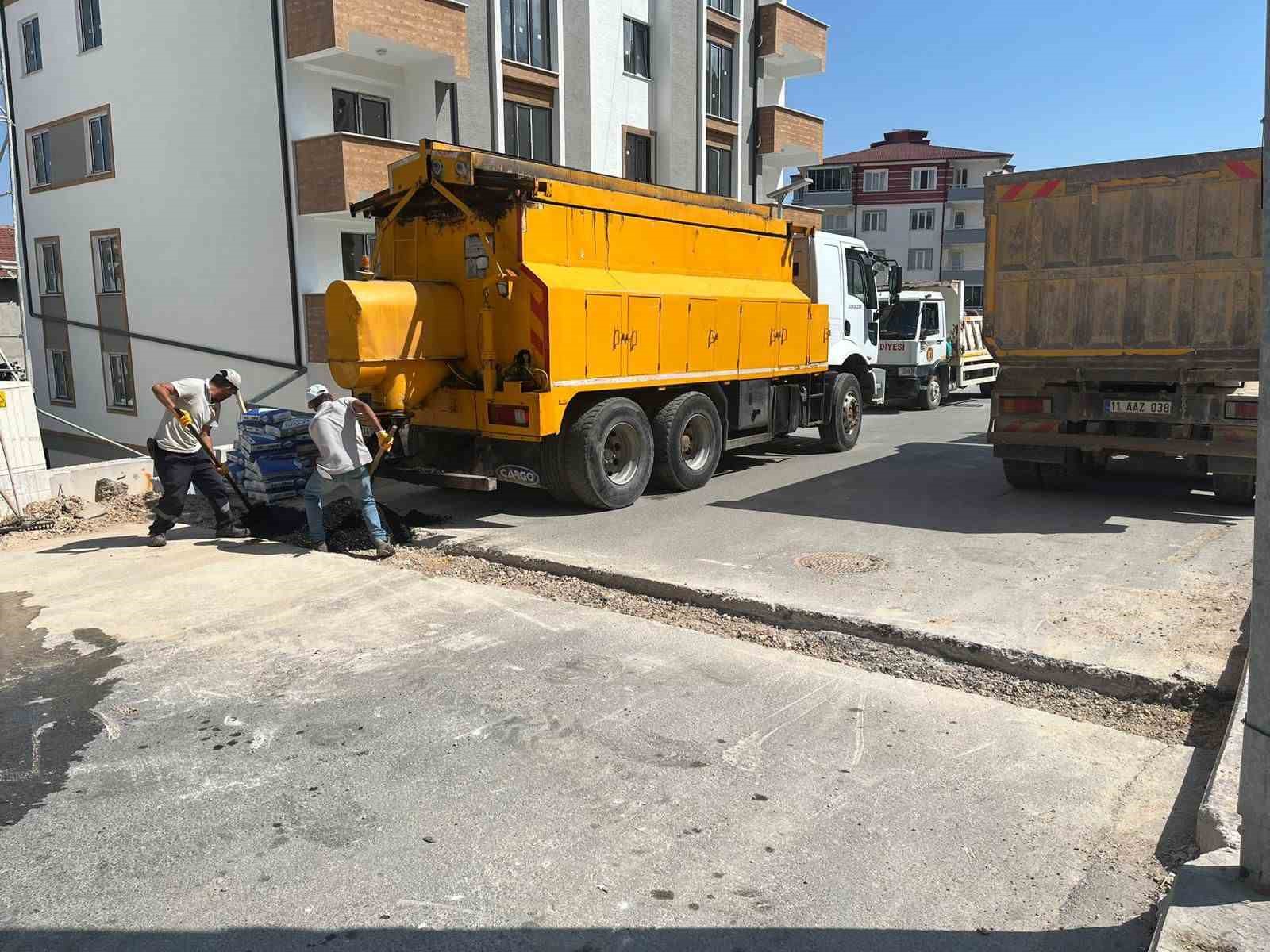 Bilecik’te birçok noktada asfalt çalışması yapıldı