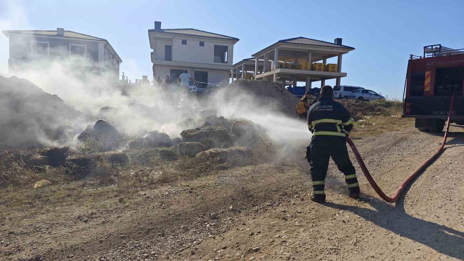 Bilecik’te çıkan saman yangını kısa sürede söndürüldü