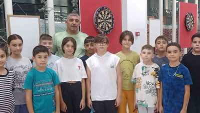 BOZÜYÜK'TE DART SPORUNA İLGİ ARTIYOR