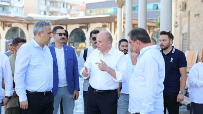 DÜZCE BELEDİYE BAŞKANI DR. FARUK ÖZLÜ, CEDİDİYE CAMİİ VE MEYDANINDAKİ