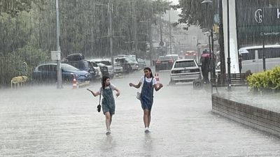 METEOROLOJİ GENEL MÜDÜRLÜĞÜ TARAFINDAN 5 İL İÇİN GÖK GÜRÜLTÜLÜ SAĞANAK