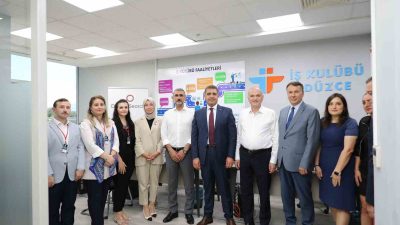 DÜZCELİLERİN İSTİHDAMINA YÖNELİK ÇÖZÜMLER ÜRETEN İŞ KULÜBÜ YENİ YERİNE TAŞINDI.