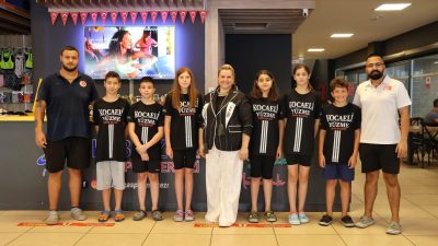 KOCAELİ YÜZME KULÜBÜ'NÜN 6 MİLLİ SPORCUSU, 2 TEKNİK ADAMLA TÜRKİYE'Yİ