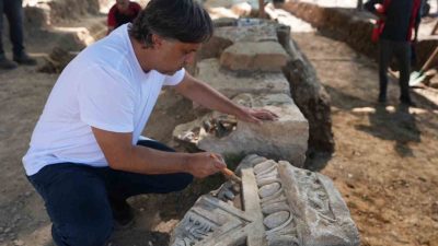 DÜZCE’NİN KONURALP BÖLGESİNDE BULUNAN PRUSİAS AD HYPİUM ANTİK TİYATROSU KAZISI