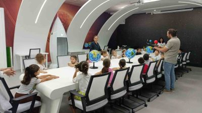 DÜZCE BELEDİYESİ GÜNDÜZ BAKIM EVİ ÖĞRENCİLERİ BİLİM MERKEZİ’Nİ ZİYARET ETTİ.