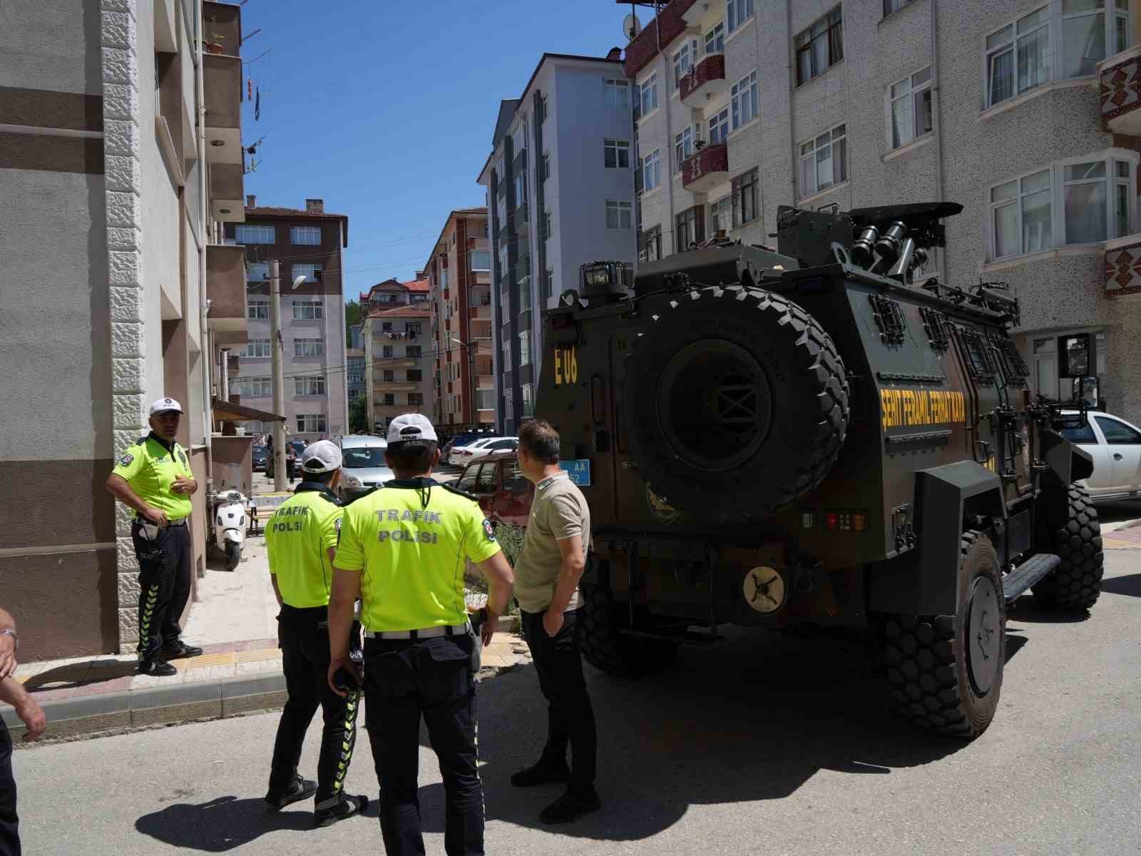 KASTAMONU'DA İHBARI DEĞERLENDİRMEK İÇİN OLAY YERİNE GELEN BİR POLİSİ ŞEHİT