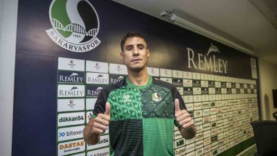 SAKARYASPOR, 33 YAŞINDAKİ DEFANS OYUNCUSU ALPER ULUDAĞ İLE 1+1 YILLIK