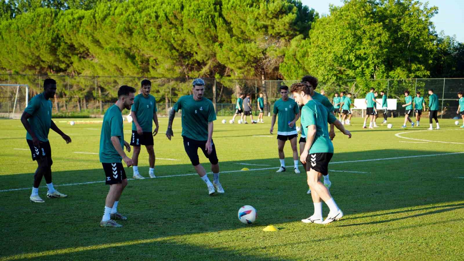 Sakaryaspor, yeni sezon hazırlıklarını sürdürüyor