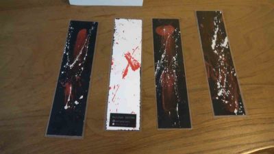 DÜZCE'DE RESSAM ASLIHAN ÖZTÜRK, YAZAR ARKADAŞININ KİTABI İÇİN ÖZEL AYRAÇLAR