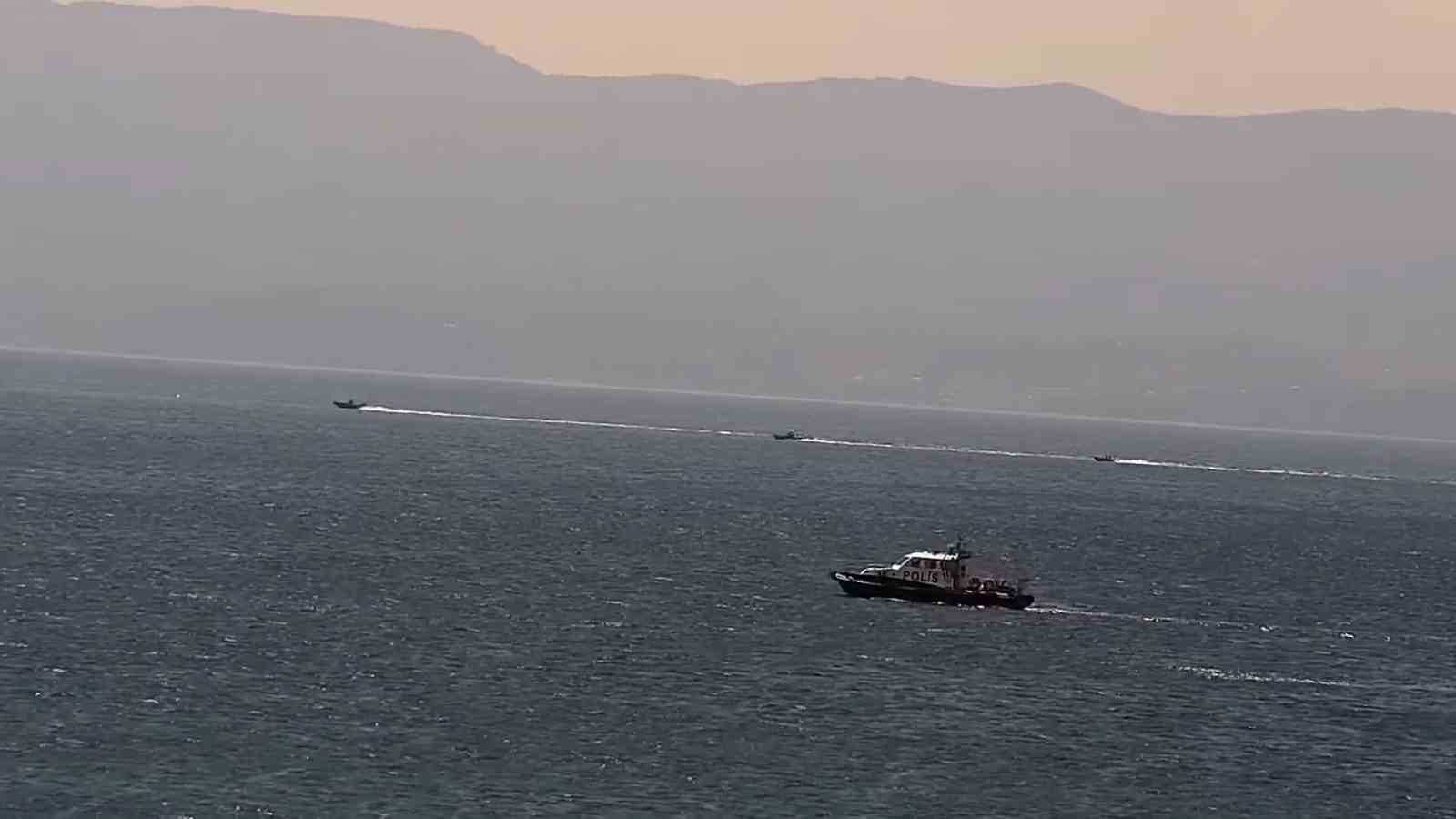 Yalova’da arama kurtarma çalışmalarında heyecanlandıran görüntü