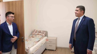 DÜZCE VALİSİ SELÇUK ASLAN, KONURALP KREDİ YURTLAR KURUMU KIZ ÖĞRENCİ