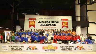 AMATÖR SPOR KULÜPLERİNE VERİLEN MALZEME TANITIM PROGRAMINA KATILAN KOCAELİ BÜYÜKŞEHİR