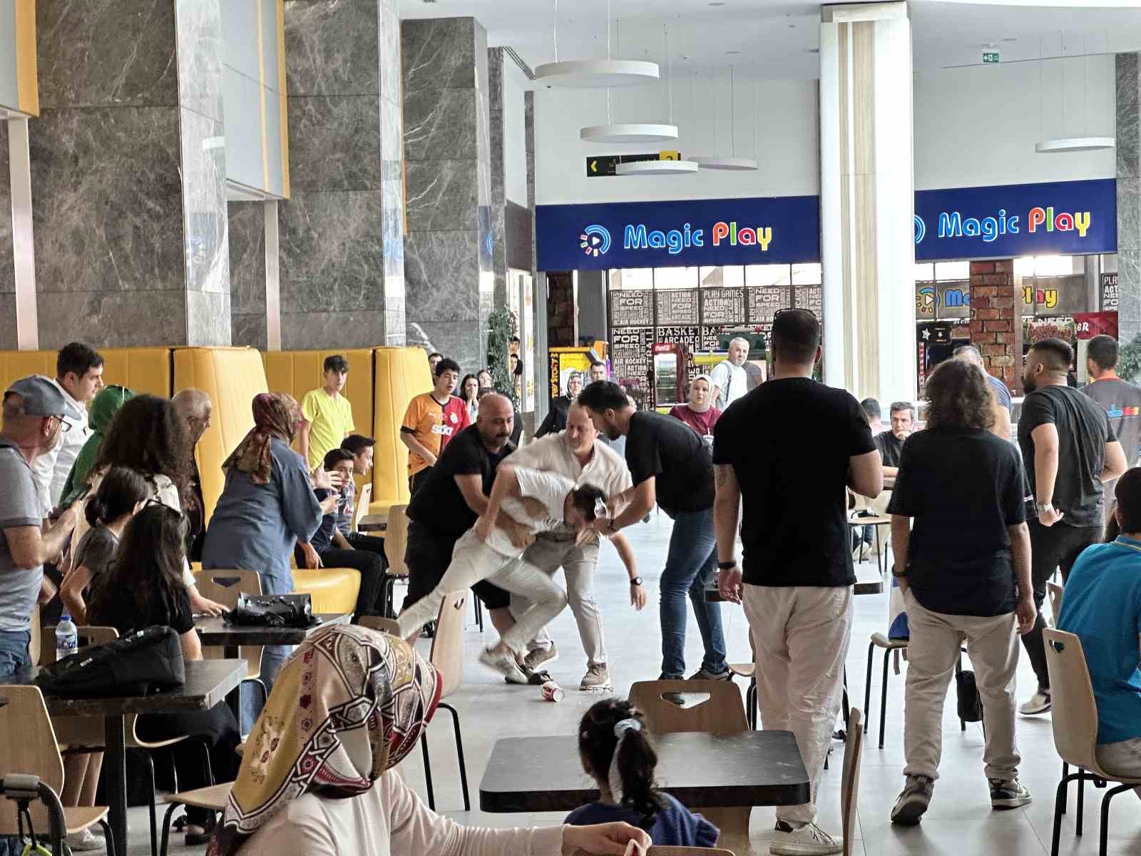 KASTAMONU’DA DÜNYA İLK YARDIM GÜNÜ KAPSAMINDA İLK YARDIM BİLİNCİNİ YAYMAK