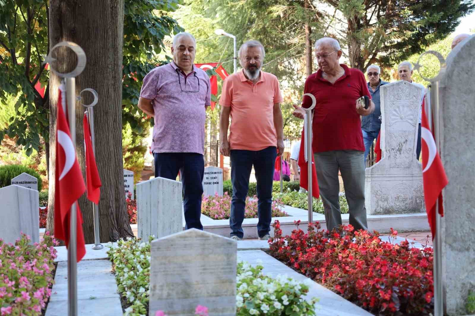 Asker arkadaşları Kocaeli’de özlem giderdi