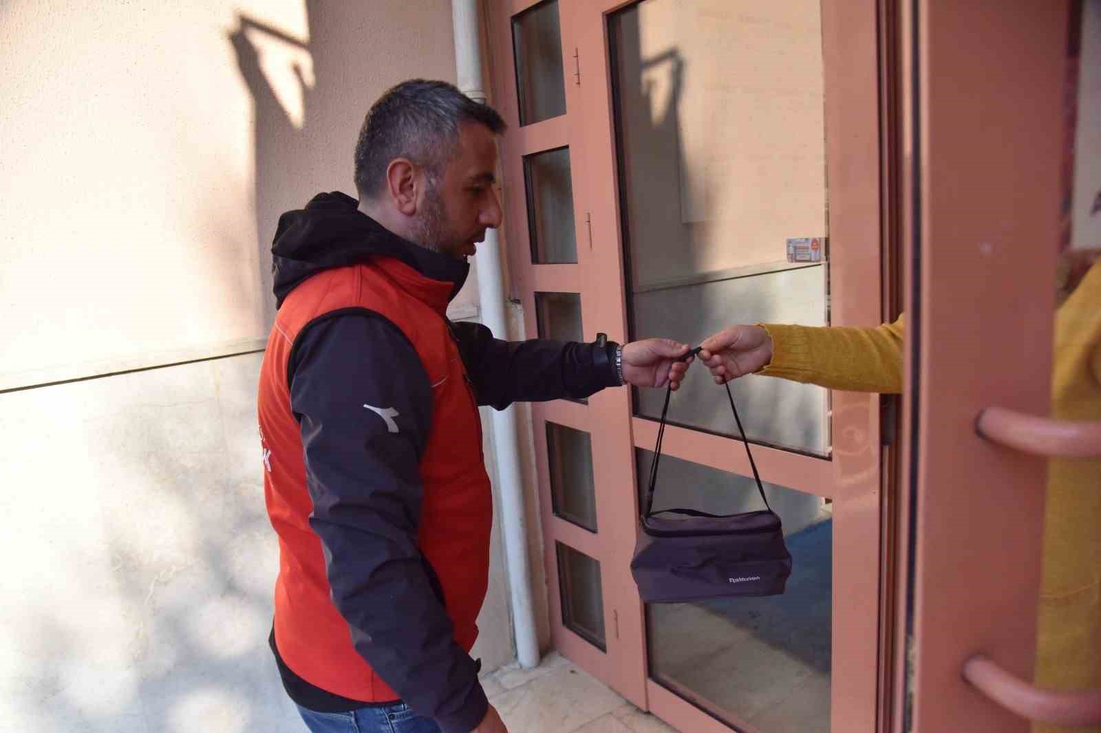 Bilecik’te “Çocuklarımız İçin Beslenme Çantası” projesi devam ediyor