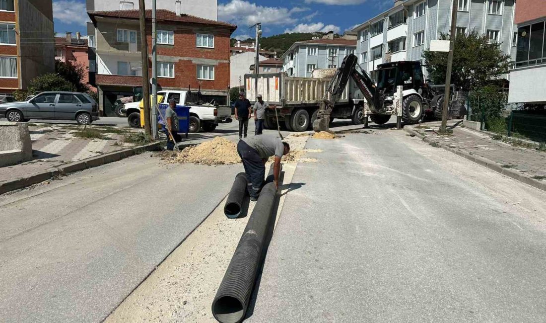 BOZÜYÜK’TE MESLEK LİSESİ CADDESİ’NDE