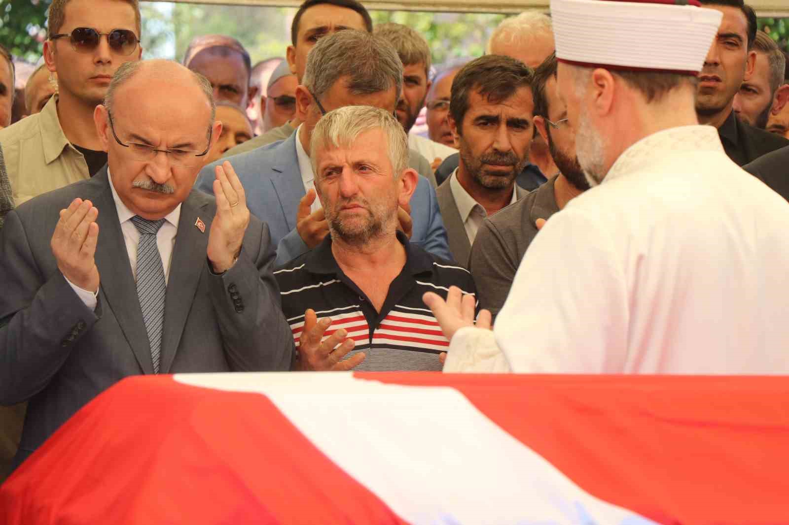 Cephanelik gibi patlayan fabrikada hayatını kaybetmişti, son yolculuğuna uğurlandı