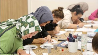 SERDİVAN BELEDİYESİ KÜLTÜR SANAT MERKEZİ'NDE DÜZENLENEN ÇİNİ ATÖLYESİ, SANATSEVERLERE UNUTULMAZ