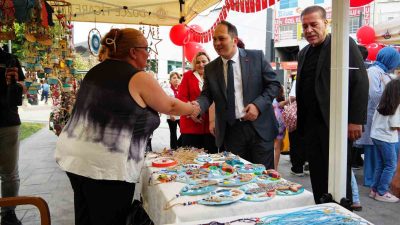 DÜZCE BELEDİYESİ KENT KONSEYİ KADIN MECLİSİ SANAT SOKAĞI’NI 19. KEZ