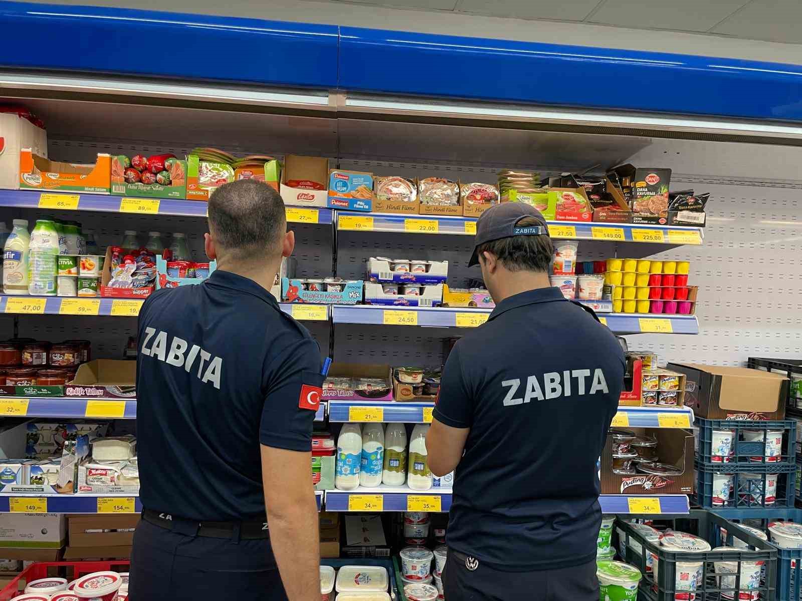 Erenler’de zabıta ekipleri denetimlerini sürdürüyor