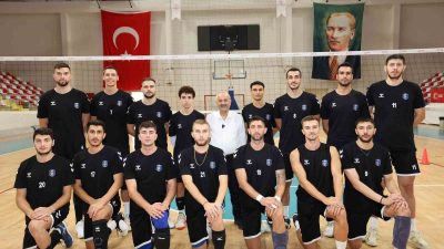 GEBZE BELEDİYE SPOR KULÜBÜ VOLEYBOL TAKIMI YENİ SEZONA HIZLI HAZIRLANIYOR.