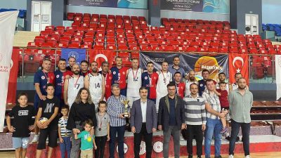DÜZCE’DE BÜYÜK HEYECANLA TAKİP EDİLEN KAMU SPOR OYUNLARI, NEFES KESEN