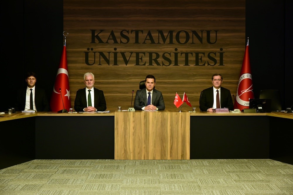 KASTAMONU ÜNİVERSİTESİ’NDE GERÇEKLEŞTİRİLEN SENATO TOPLANTISINDA, 2024 ENGELSİZ ÜNİVERSİTE ÖDÜLLERİ SAHİPLERİNE