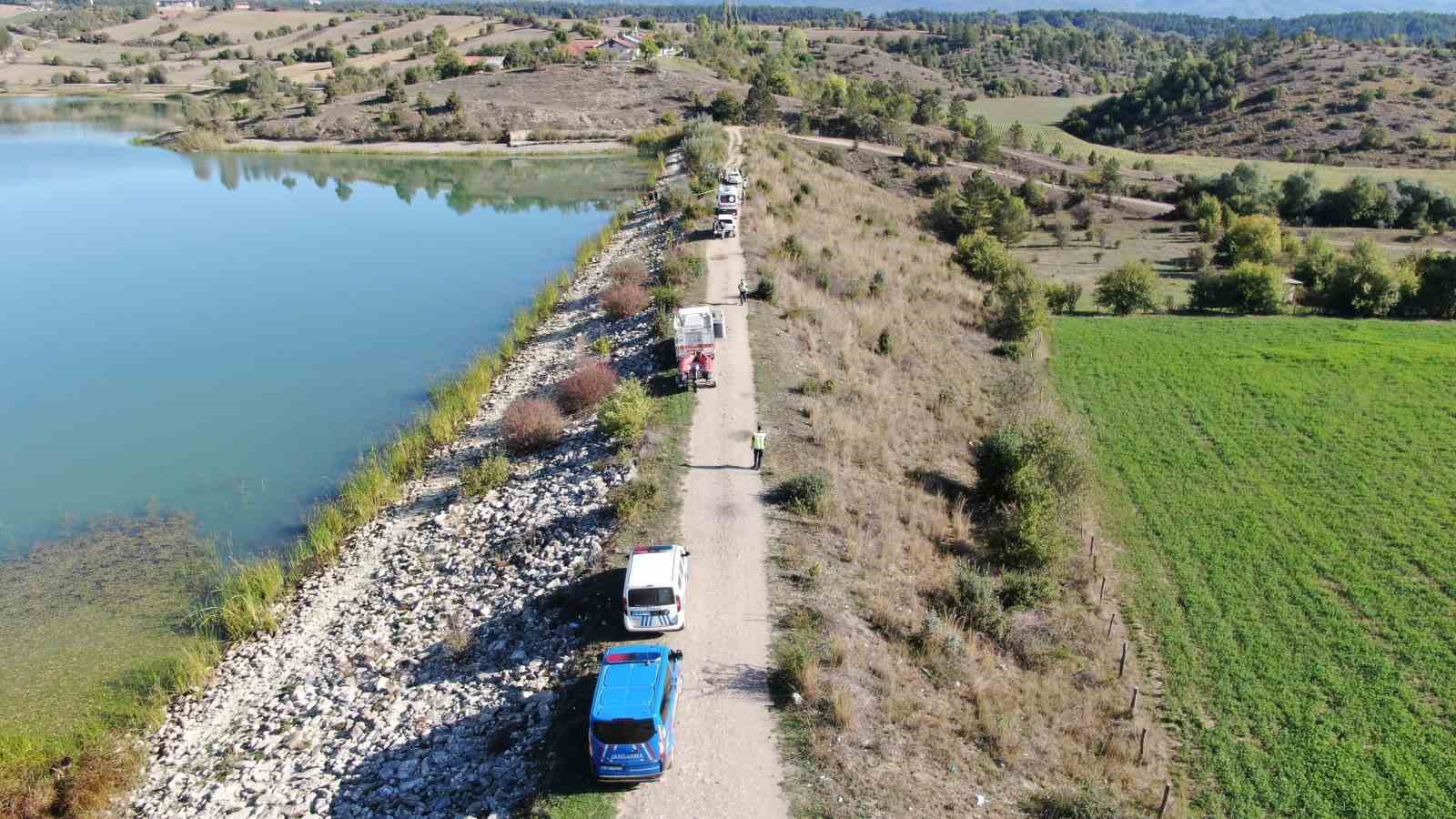 KASTAMONU’NUN DADAY İLÇESİNDE VATANDAŞLAR TARAFINDAN GÖLETTE ERKEK CESEDİ BULUNDU