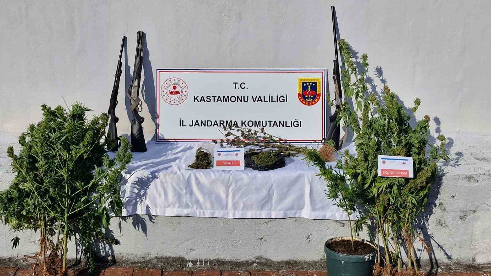 KASTAMONU İL JANDARMA KOMUTANLIĞI EKİPLERİNCE CİDE VE TAŞKÖPRÜ İLÇELERİNDE YAPILAN