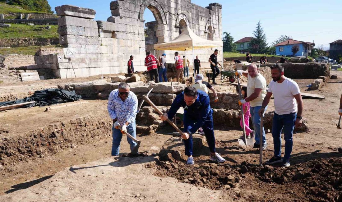 DÜZCE BELEDİYESİ İTFAİYESİ PERSONELİ,