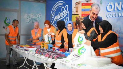 ''EĞİTİM ÖNCELİĞİMİZ, ÇOCUKLARIMIZ GELECEĞİMİZ'' DÜŞÜNCESİYLE FAALİYETLERİNİ SÜRDÜREN ÇAYIROVA BELEDİYESİ, İLÇEDEKİ