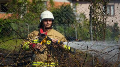DÜZCE’NİN FINDIK TARLASINDA MEYDANA GELEN ANIZ YANGINI, DÜZCE BELEDİYESİ İTFAİYE