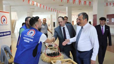 DÜZCE BELEDİYESİ, YENİ EĞİTİM ÖĞRETİM DÖNEMİNİN BAŞLAMASIYLA BERABER ÜNİVERSİTEYE GELEN