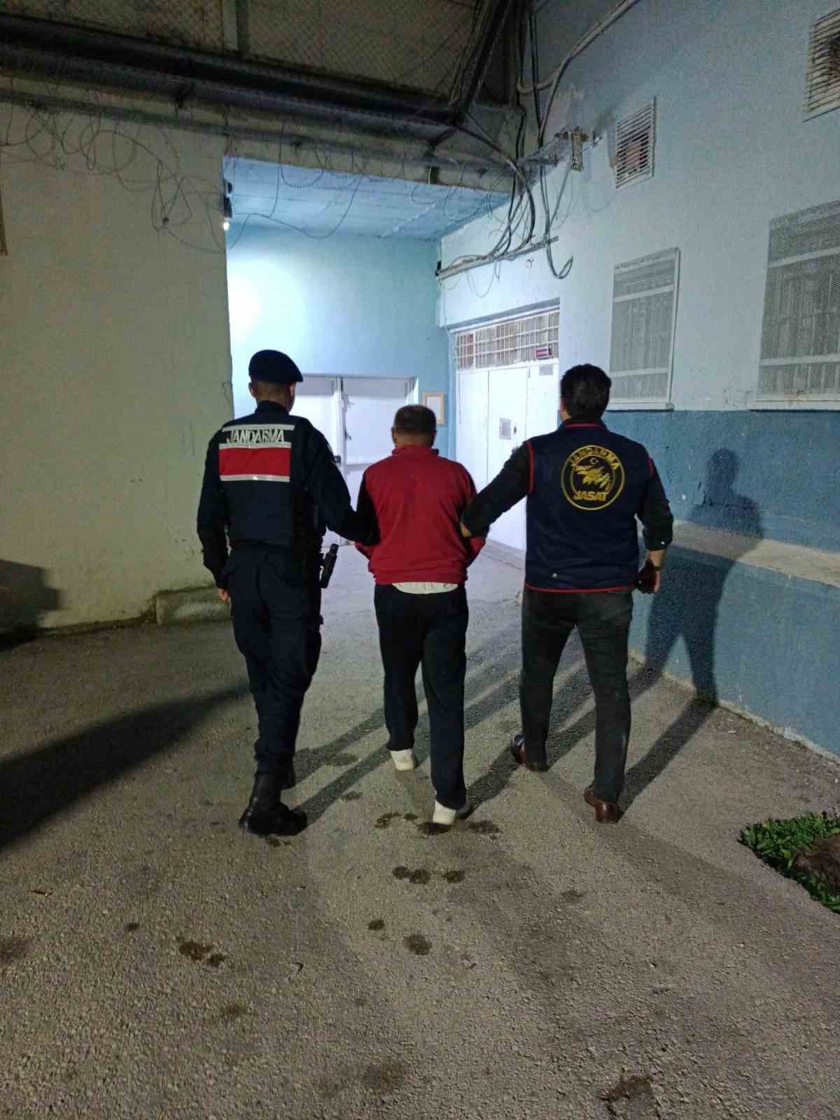 KASTAMONU’DA 40 YIL 10 AY HAPİS CEZASI İLE ARANAN ŞAHIS