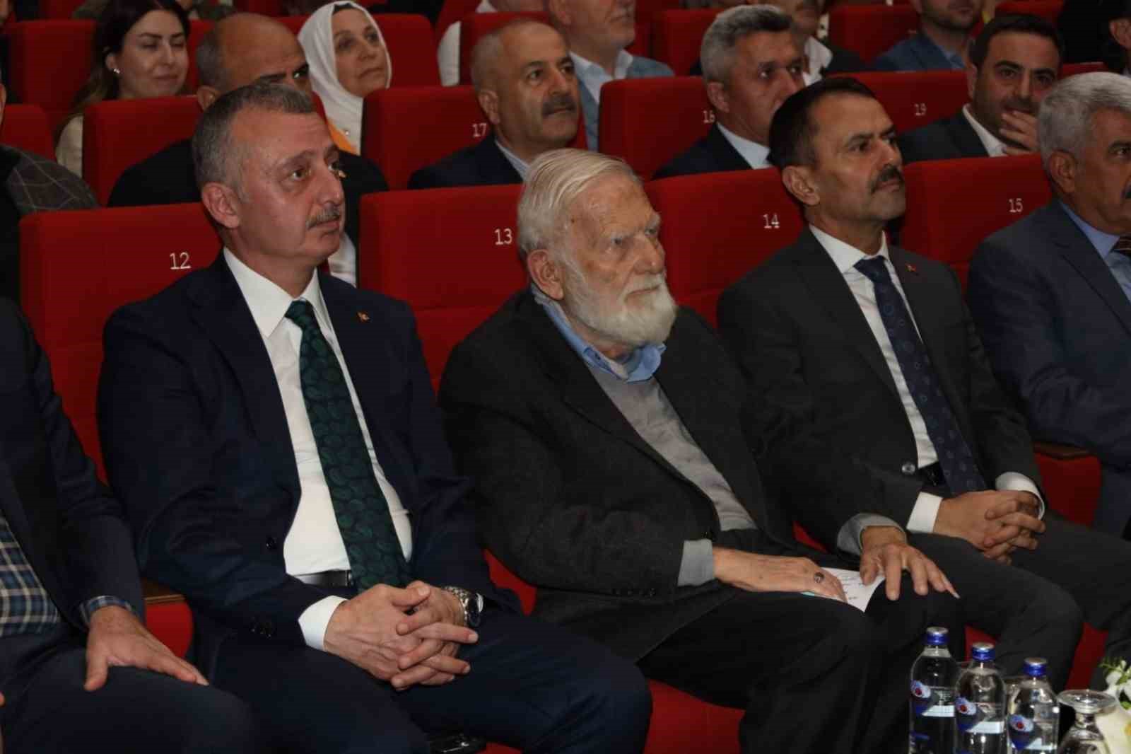 TÜRKİYE'NİN ETKİNLİK VE ZİYARETÇİ SAYISI BAKIMINDA EN BÜYÜK KİTAP FUARI