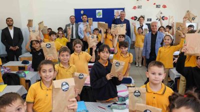 SERDİVAN BELEDİYE BAŞKANI OSMAN ÇELİK, OKUL ZİYARETLERİNİ SÜRDÜRÜYOR. SON OLARAK