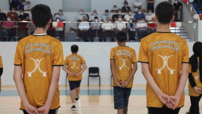 DARICA BELEDİYESİ'NİN 7-14 YAŞ GRUBUNDAKİ GENÇLERE YÖNELİK DÜZENLEDİĞİ KIŞ SPOR