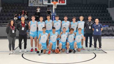ÇAYIROVA BELEDİYESİ EĞİTİM SPOR KULÜBÜ’NÜN BASKETBOL BRANŞINDA ALTYAPIDA MÜCADELE EDEN