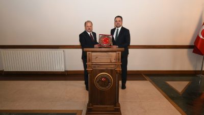 KASTAMONU'DA ZİYARETLERDE BULUNAN GENÇLİK VE SPOR BAKAN YARDIMCISI ENES EMİNOĞLU,