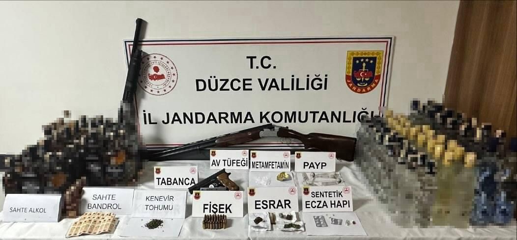 DÜZCE’DE JANDARMA EKİPLERİNCE GERÇEKLEŞTİRİLEN