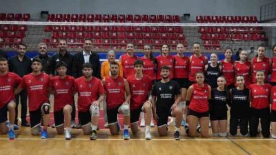 TÜRKİYE VOLEYBOL 2. LİGİ’NDE MÜCADELE EDECEK OLAN DÜZCE BELEDİYESİ SPOR