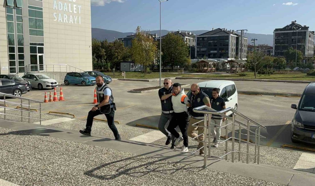 BOLU’DA ZİNCİR MARKETİN KASİYERİNİ