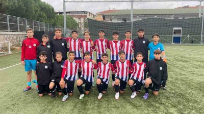 KÖRFEZ GENÇLERBİRLİĞİ U14 FUTBOL TAKIMI ŞAMPİYONLUK YOLUNDA EMİN ADIMLARLA İLERLİYOR.