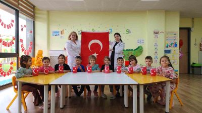 DÜZCE BELEDİYESİ GÜNDÜZ BAKIMEVİ ÖĞRENCİLERİ, 29 EKİM CUMHURİYET BAYRAMI KUTLAMALARI