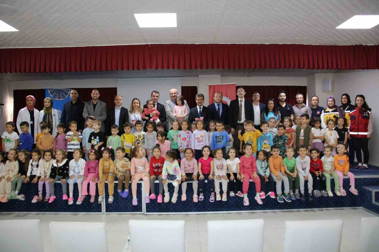 DÜZCE İL SAĞLIK MÜDÜRLÜĞÜ, TARAFINDAN "DİN GÖREVLİLERİ HAFTASI"NDA KUR'AN KURSU