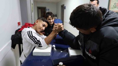 ÇEVREME DUYARLIYIM DEĞERLERİME SAHİP ÇIKIYORUM PROJESİ ÇERÇEVESİNDE İLKOKUL ÖĞRENCİLERİ DÜZCE