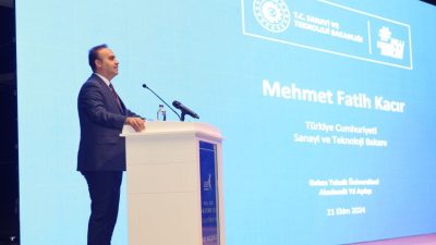 BAKAN KACIR, GEBZE'DE BULUNAN BİR ÜNİVERSİTENİN AKADEMİK YILI AÇILIŞ TÖRENİNDE