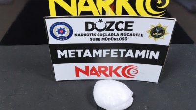 DÜZCE’DE CUMHURİYET BAŞSAVCILIĞININ KOORDİNESİNDE UYUŞTURUCU SATICILARINA YÖNELİK YÜRÜTÜLEN ÇALIŞMALARDA YAKALANAN